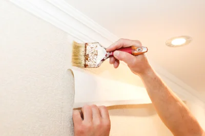 Pose de papier peint au Chambon-Feugerolles — revêtements muraux et toiles de verre
